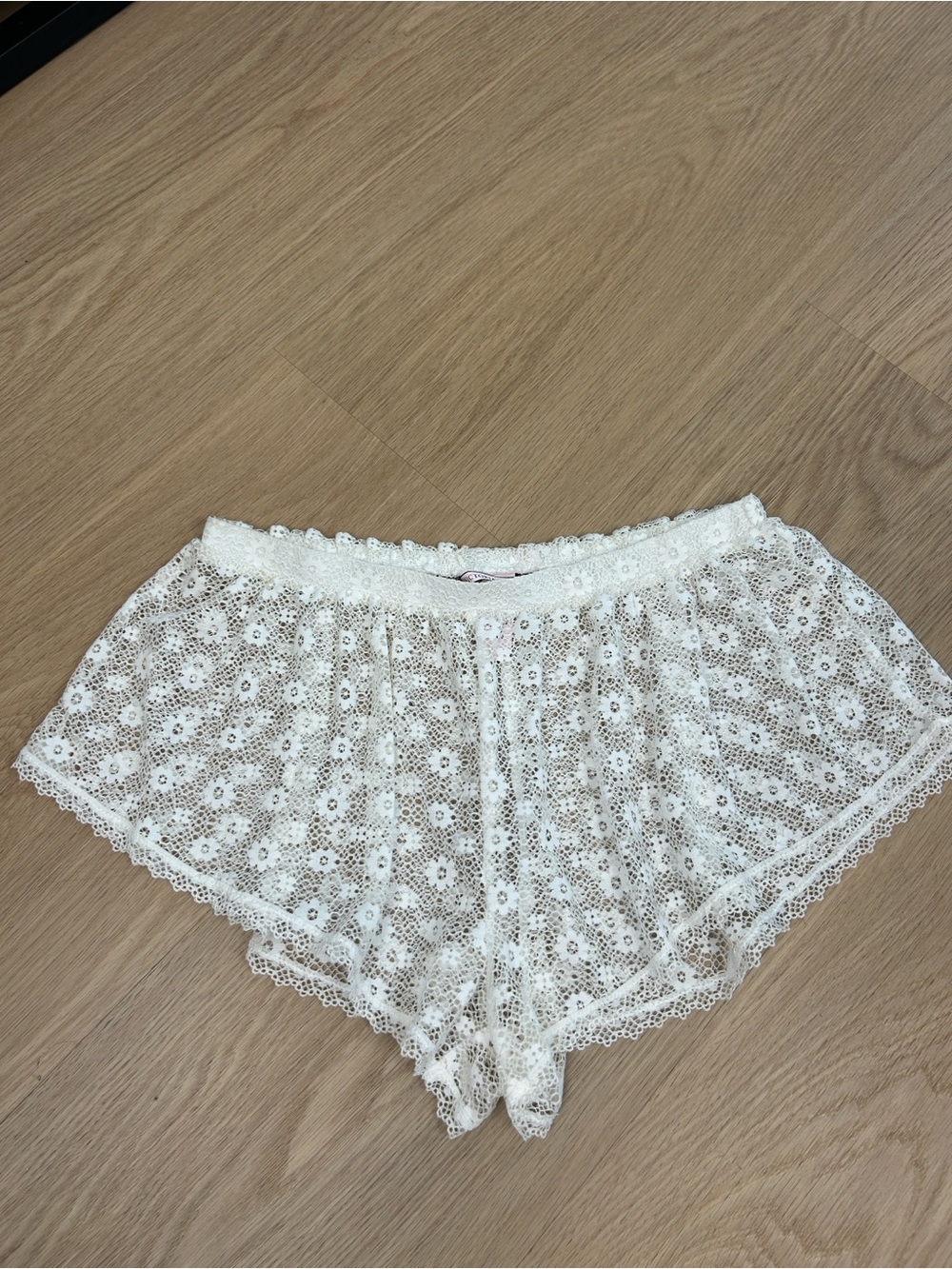 Victoria’s Secret Lace Shorts S